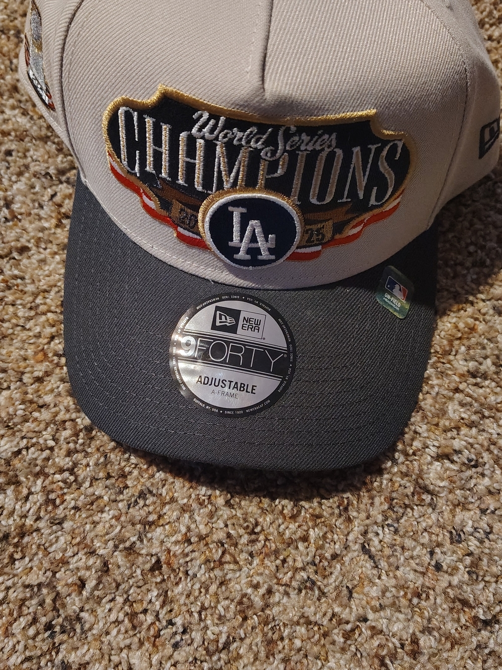 New Era 9FORTY Hat 2025 World Series - Black and Grey